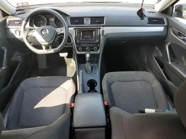 1VWAT7A38HC046955 2017 VOLKSWAGEN PASSAT - Image 8
