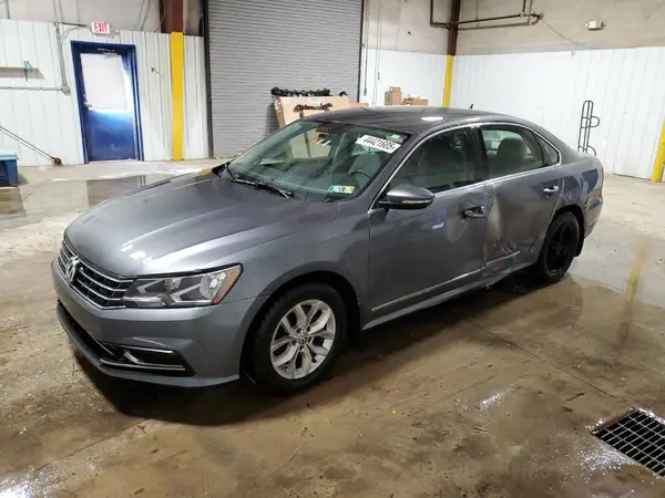 1VWAT7A38HC050861 2017 VOLKSWAGEN PASSAT - Image 1
