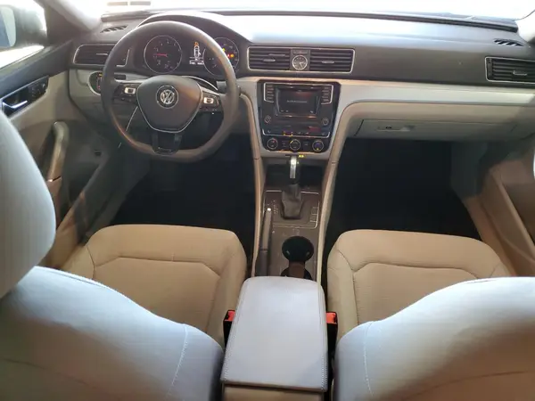 1VWAT7A38HC050861 2017 VOLKSWAGEN PASSAT - Image 8