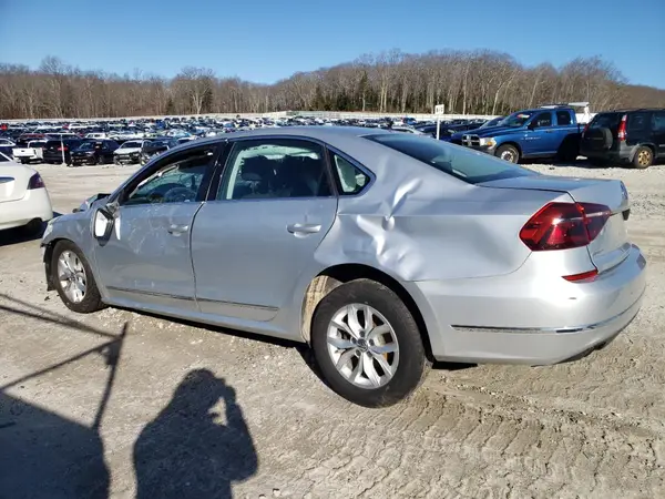 1VWAT7A38HC053436 2017 VOLKSWAGEN PASSAT - Image 2