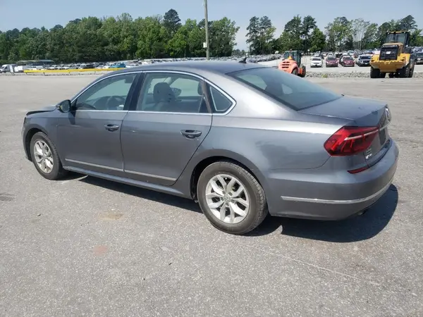 1VWAT7A38HC056059 2017 VOLKSWAGEN PASSAT - Image 2