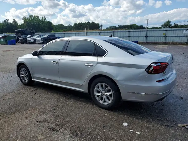 1VWAT7A38HC058765 2017 VOLKSWAGEN PASSAT - Image 2