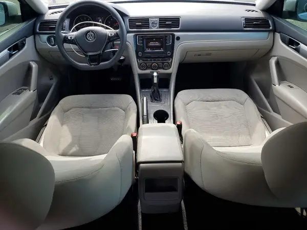 1VWAT7A38HC058765 2017 VOLKSWAGEN PASSAT - Image 8