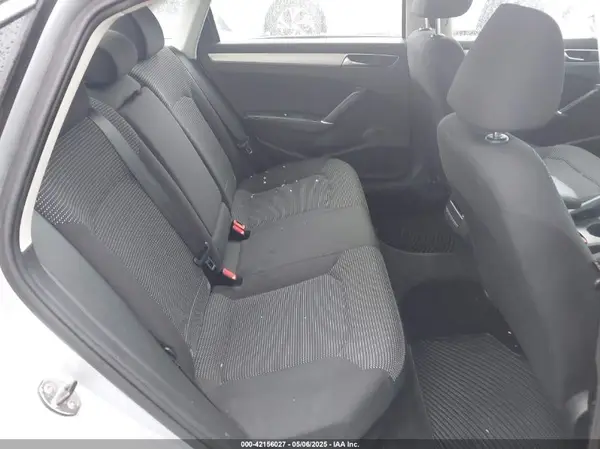 1VWAT7A38HC064419 2017 VOLKSWAGEN PASSAT - Image 8