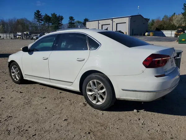 1VWAT7A38HC079728 2017 VOLKSWAGEN PASSAT - Image 2
