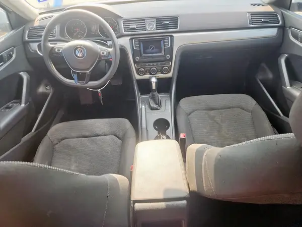 1VWAT7A38HC084945 2017 VOLKSWAGEN PASSAT - Image 8