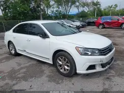 1VWAT7A38HC085593 2017 VOLKSWAGEN PASSAT