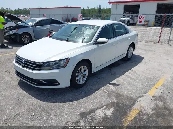 1VWAT7A39GC010187 2016 VOLKSWAGEN PASSAT - Image 2