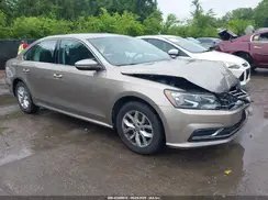 1VWAT7A39GC014191 2016 VOLKSWAGEN PASSAT