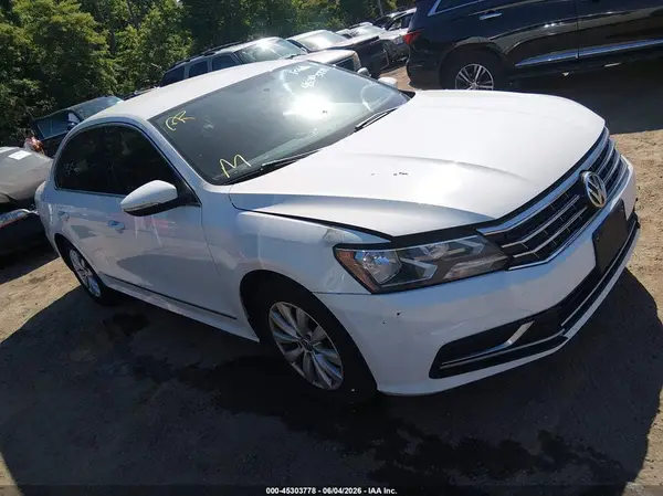 1VWAT7A39GC026342 2016 VOLKSWAGEN PASSAT - Image 1