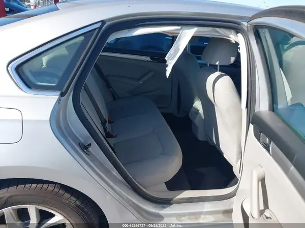 1VWAT7A39GC035851 2016 VOLKSWAGEN PASSAT - Image 8