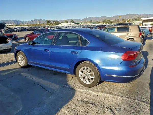 1VWAT7A39GC039642 2016 VOLKSWAGEN PASSAT - Image 2