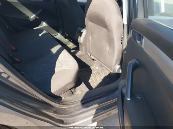 1VWAT7A39GC040676 2016 VOLKSWAGEN PASSAT - Image 8