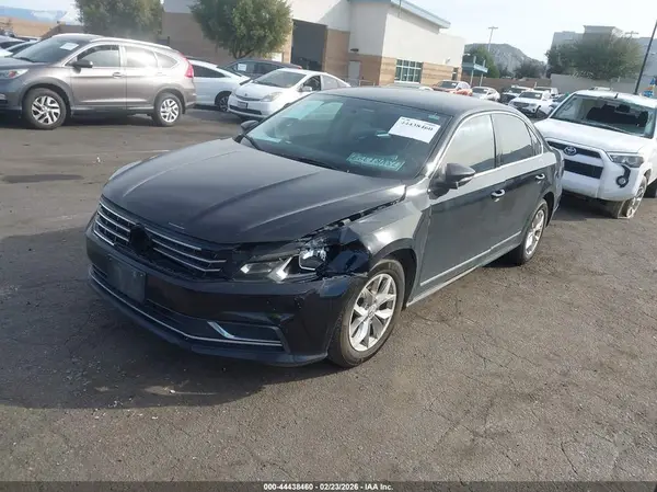 1VWAT7A39GC043660 2016 VOLKSWAGEN PASSAT - Image 2
