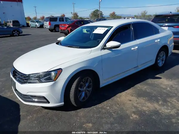 1VWAT7A39GC045134 2016 VOLKSWAGEN PASSAT - Image 2