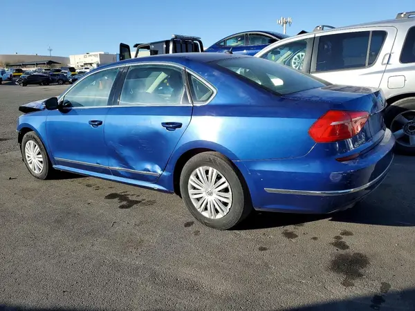 1VWAT7A39GC046672 2016 VOLKSWAGEN PASSAT - Image 2
