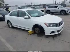 1VWAT7A39GC054965 2016 VOLKSWAGEN PASSAT