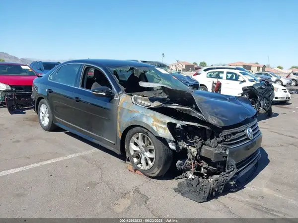 1VWAT7A39GC061897 2016 VOLKSWAGEN PASSAT - Image 1