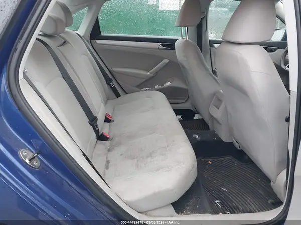 1VWAT7A39HC000583 2017 VOLKSWAGEN PASSAT - Image 8