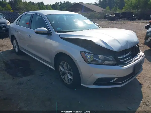1VWAT7A39HC003192 2017 VOLKSWAGEN PASSAT - Image 1