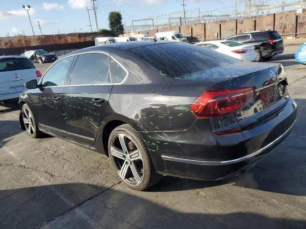 1VWAT7A39HC020624 2017 VOLKSWAGEN PASSAT - Image 2