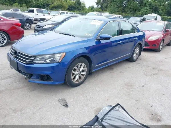 1VWAT7A39HC022759 2017 VOLKSWAGEN PASSAT - Image 2