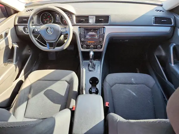 1VWAT7A39HC025337 2017 VOLKSWAGEN PASSAT - Image 8