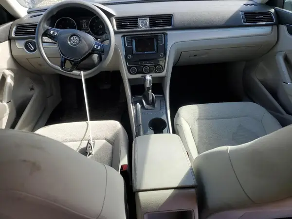 1VWAT7A39HC032322 2017 VOLKSWAGEN PASSAT - Image 8