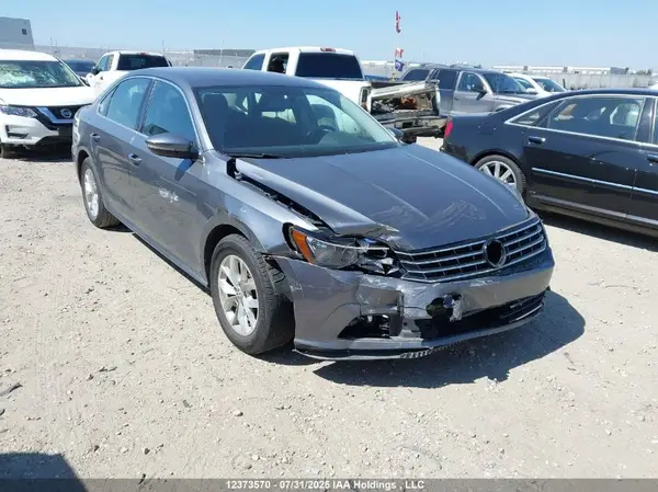 1VWAT7A39HC041408 2017 VOLKSWAGEN PASSAT - Image 1