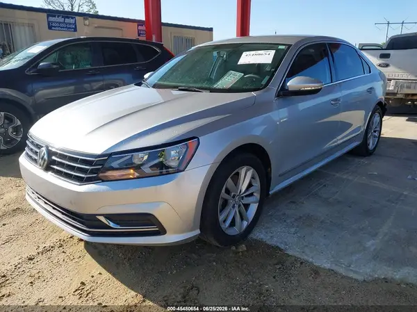 1VWAT7A39HC043692 2017 VOLKSWAGEN PASSAT - Image 2