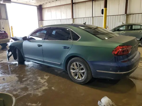 1VWAT7A39HC051825 2017 VOLKSWAGEN PASSAT - Image 2