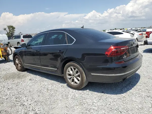 1VWAT7A39HC054076 2017 VOLKSWAGEN PASSAT - Image 2