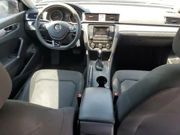 1VWAT7A39HC054076 2017 VOLKSWAGEN PASSAT - Image 8