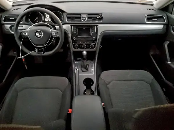 1VWAT7A39HC054336 2017 VOLKSWAGEN PASSAT - Image 8