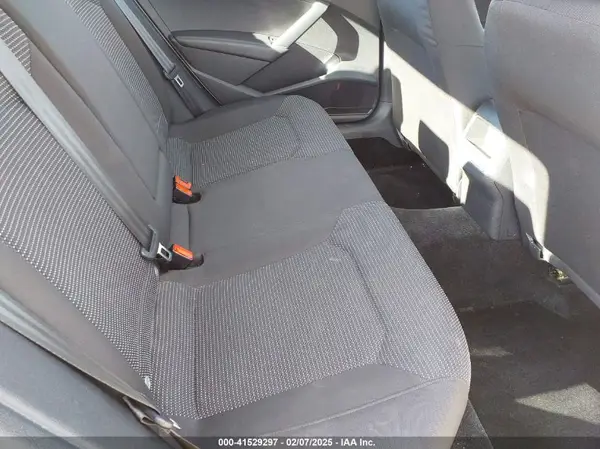1VWAT7A39HC070407 2017 VOLKSWAGEN PASSAT - Image 8