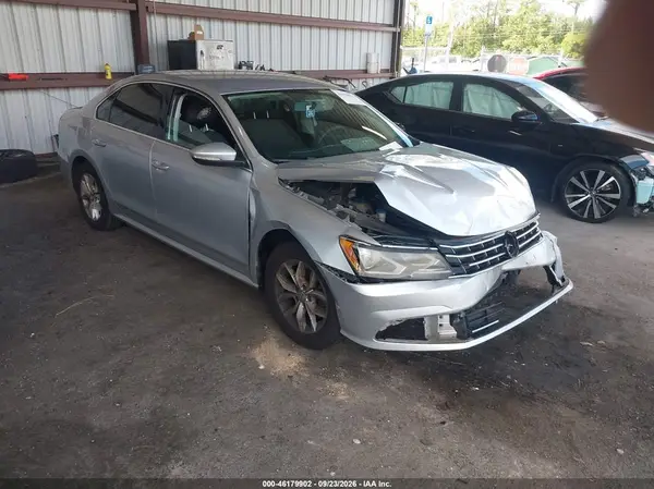 1VWAT7A39HC073310 2017 VOLKSWAGEN PASSAT - Image 1
