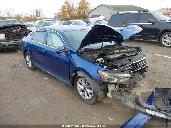 1VWAT7A39HC073839 2017 VOLKSWAGEN PASSAT - Image 1