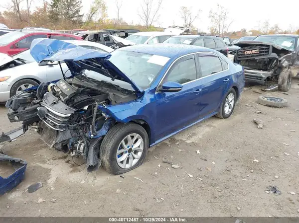 1VWAT7A39HC073839 2017 VOLKSWAGEN PASSAT - Image 2