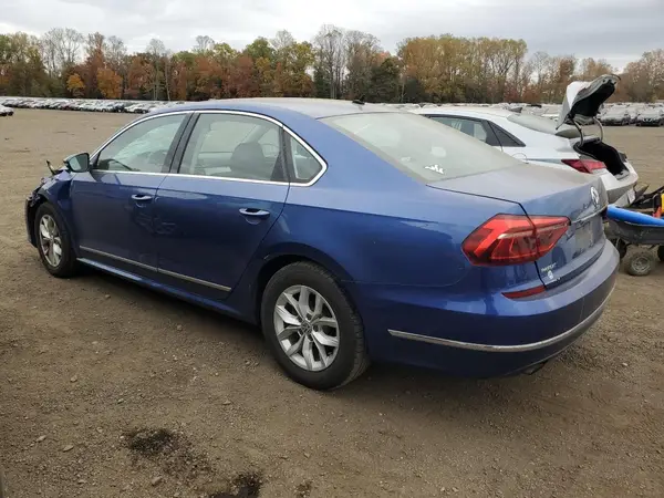 1VWAT7A39HC074179 2017 VOLKSWAGEN PASSAT - Image 2