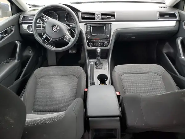 1VWAT7A39HC074179 2017 VOLKSWAGEN PASSAT - Image 8
