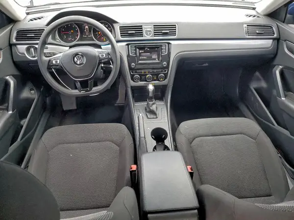 1VWAT7A39HC076966 2017 VOLKSWAGEN PASSAT - Image 8