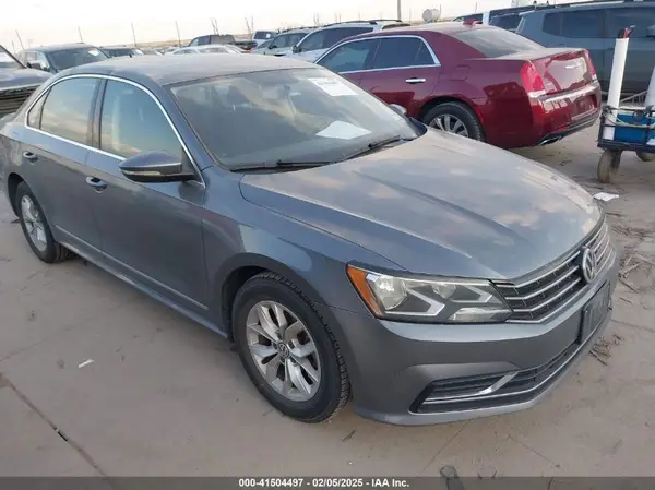 1VWAT7A39HC086199 2017 VOLKSWAGEN PASSAT - Image 1