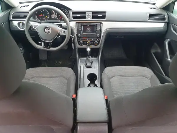 1VWAT7A3XGC015687 2016 VOLKSWAGEN PASSAT - Image 8