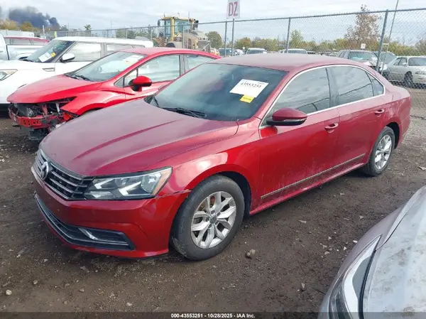 1VWAT7A3XGC018024 2016 VOLKSWAGEN PASSAT - Image 2