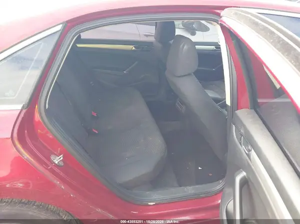 1VWAT7A3XGC018024 2016 VOLKSWAGEN PASSAT - Image 8