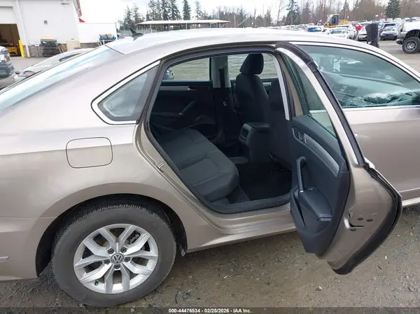 1VWAT7A3XGC021652 2016 VOLKSWAGEN PASSAT - Image 8