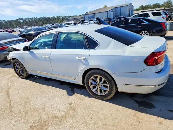 1VWAT7A3XGC022705 2016 VOLKSWAGEN PASSAT - Image 2