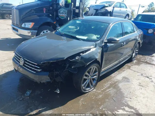 1VWAT7A3XGC026382 2016 VOLKSWAGEN PASSAT - Image 2