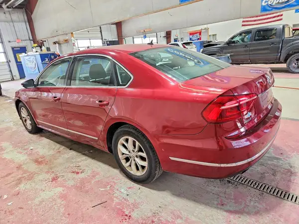 1VWAT7A3XGC028150 2016 VOLKSWAGEN PASSAT - Image 2