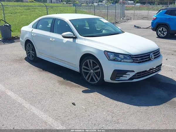 1VWAT7A3XGC032053 2016 VOLKSWAGEN PASSAT - Image 1